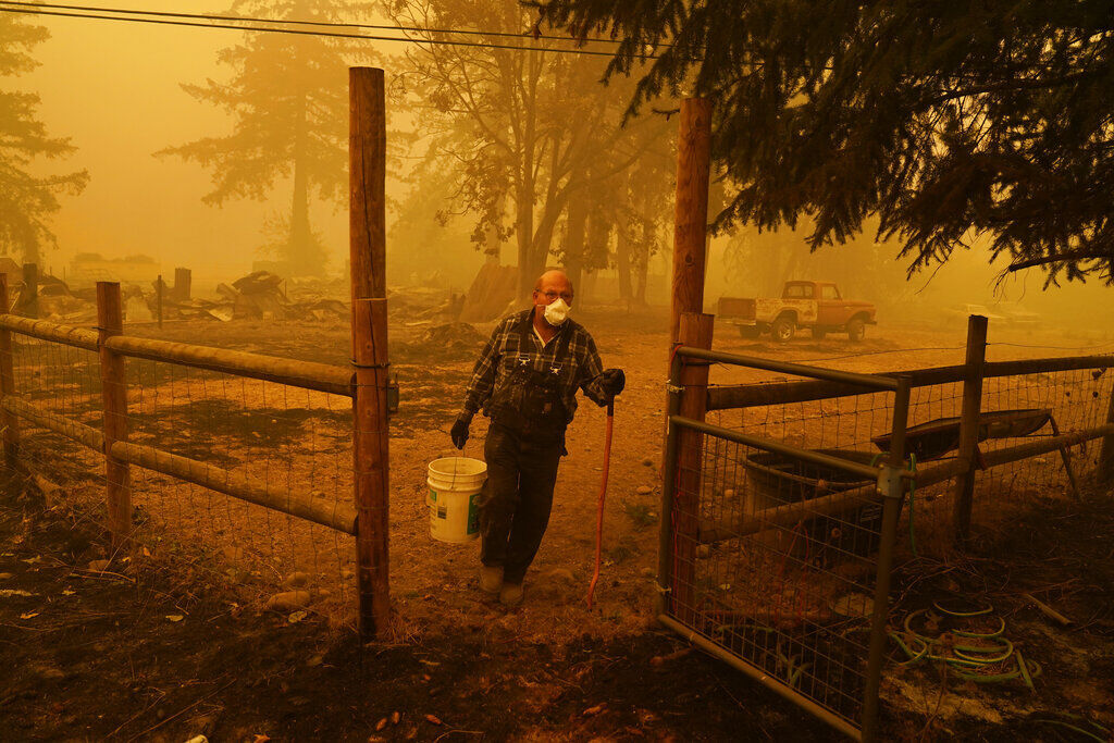 APTOPIX Pacific Northwest Wildfires